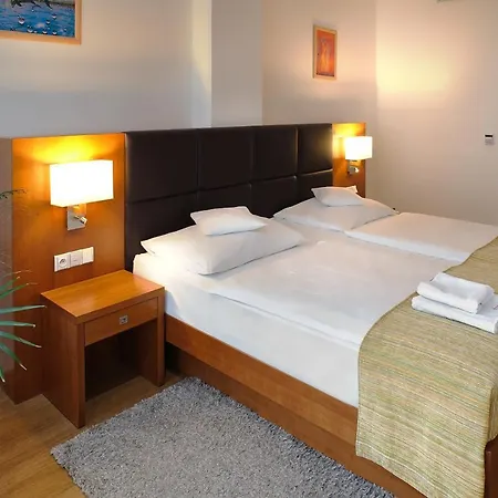 Ankora Hotell
