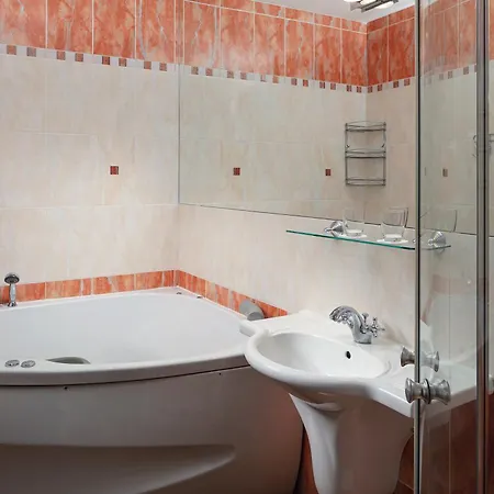 Ankora Hotel 3*